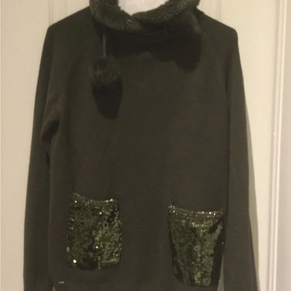 Sweater - Picture 1 of 1